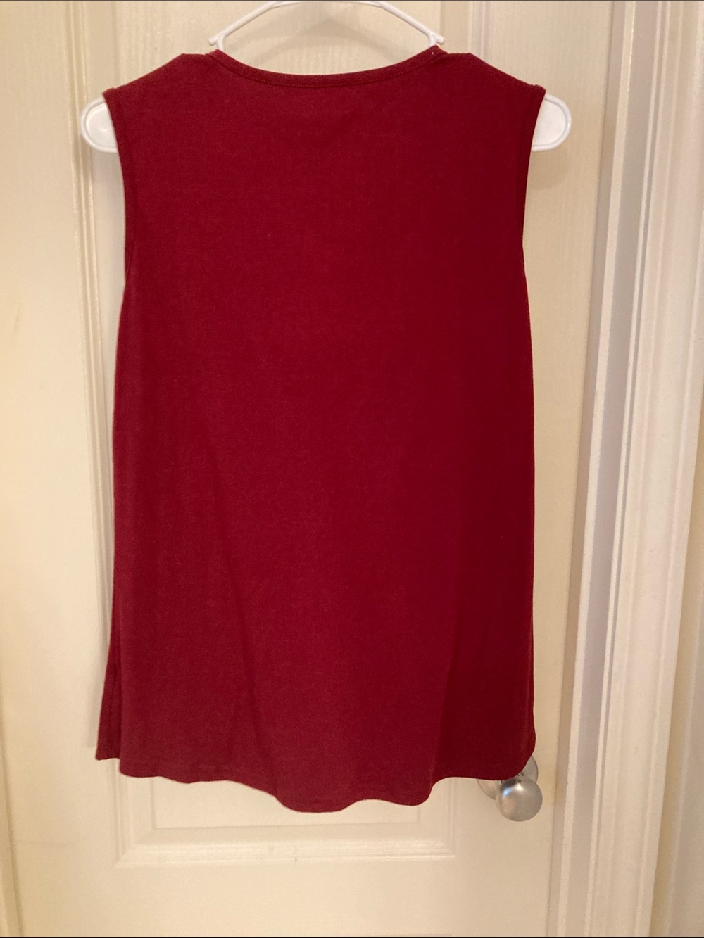 V-Neck Sleeveless Shirt - Picture 5 of 7